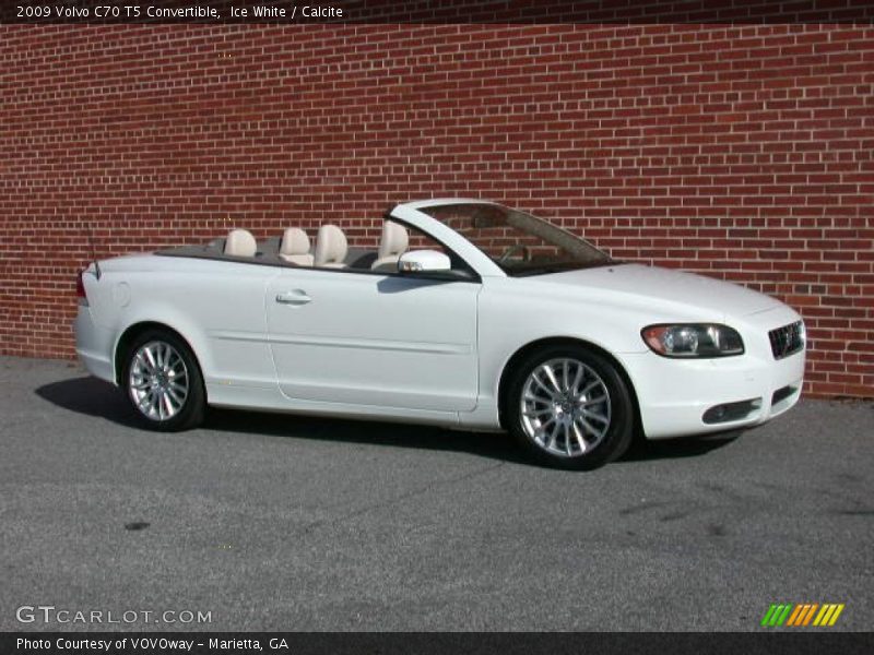 Ice White / Calcite 2009 Volvo C70 T5 Convertible