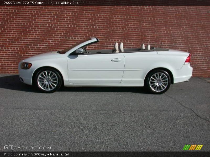 Ice White / Calcite 2009 Volvo C70 T5 Convertible