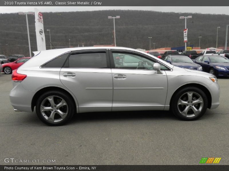 Classic Silver Metallic / Gray 2010 Toyota Venza V6 AWD