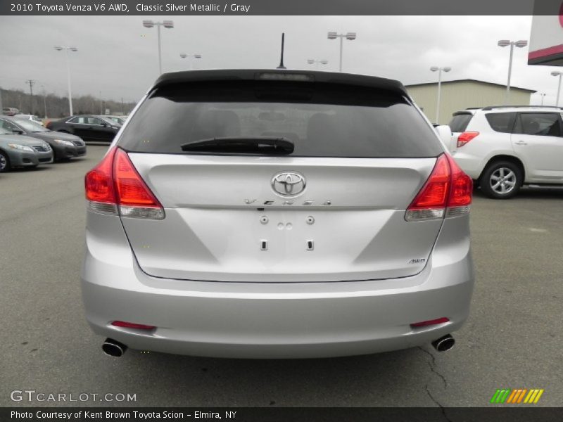 Classic Silver Metallic / Gray 2010 Toyota Venza V6 AWD