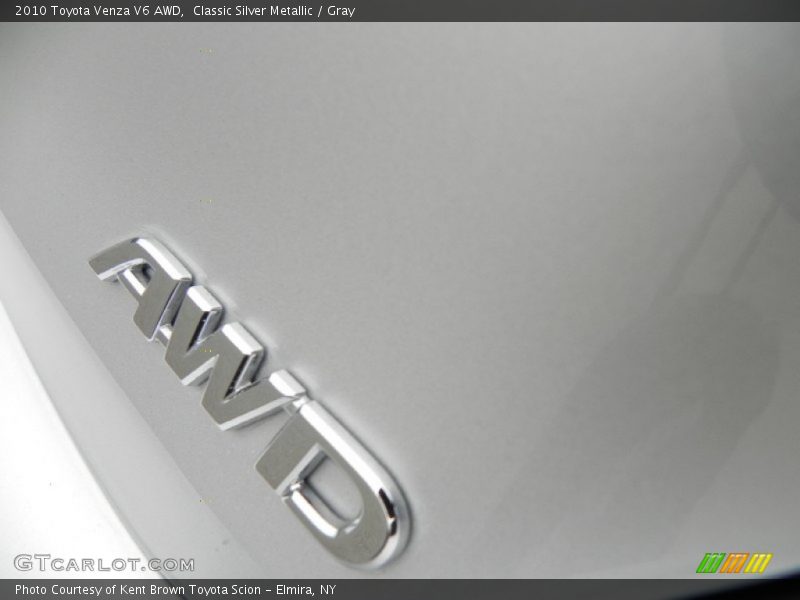 Classic Silver Metallic / Gray 2010 Toyota Venza V6 AWD