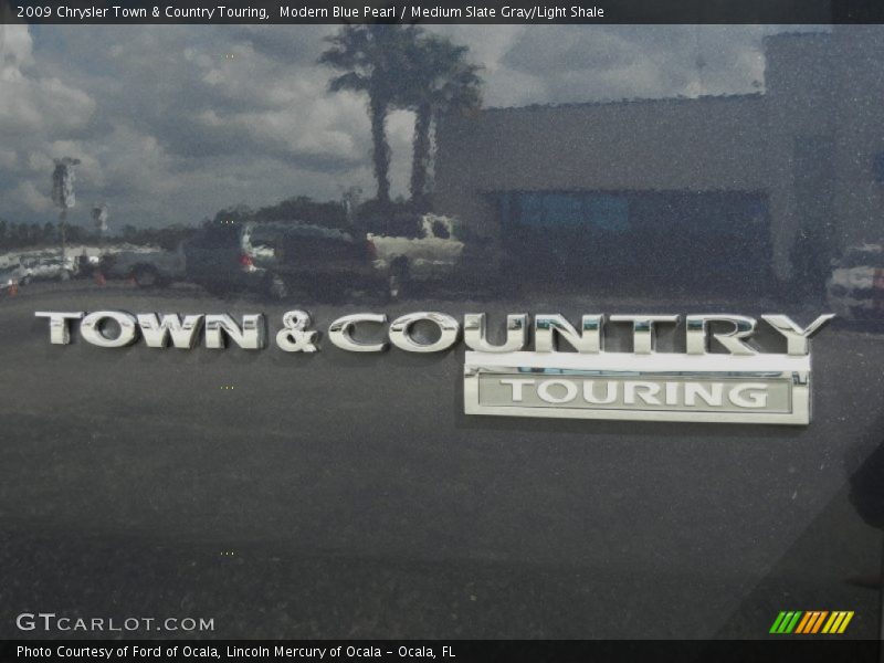  2009 Town & Country Touring Logo