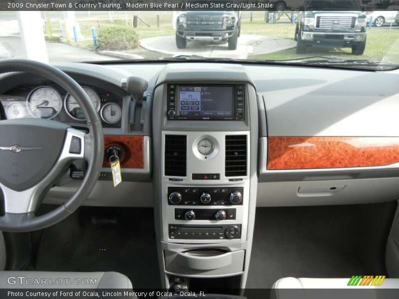 Dashboard of 2009 Town & Country Touring
