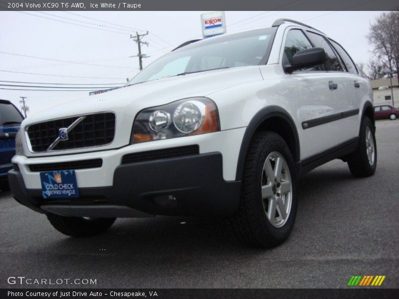 Ice White / Taupe 2004 Volvo XC90 T6 AWD