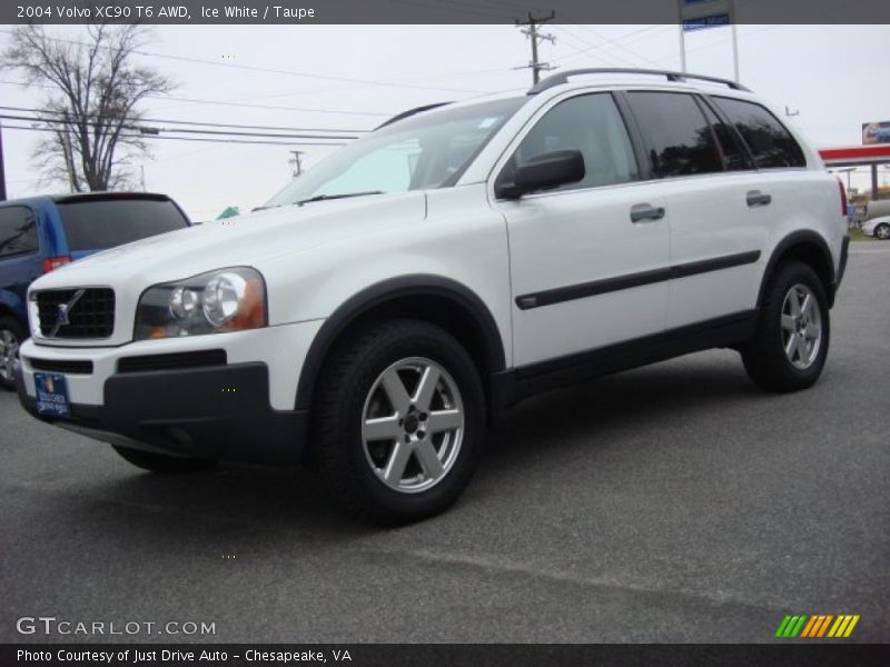Ice White / Taupe 2004 Volvo XC90 T6 AWD