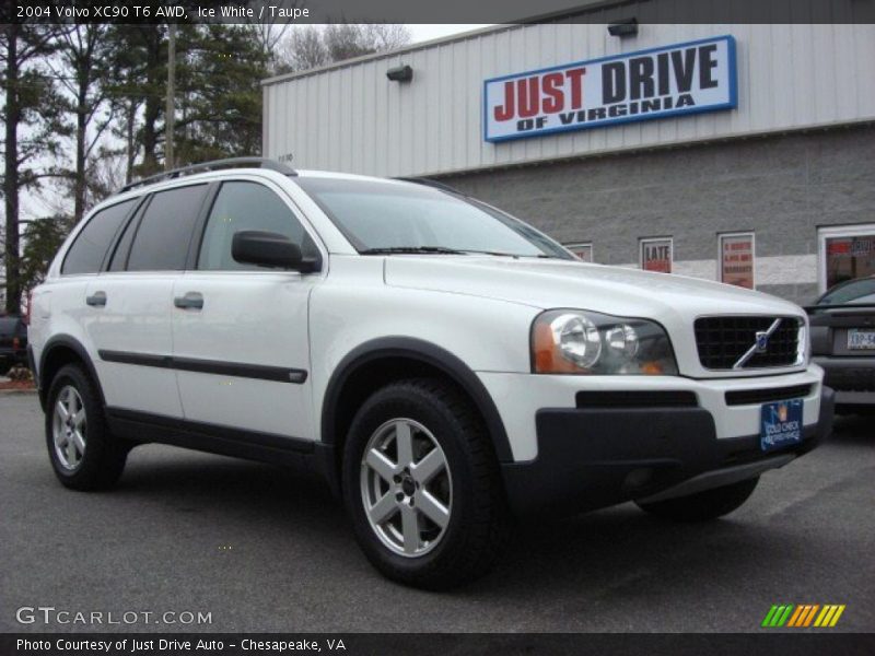 Ice White / Taupe 2004 Volvo XC90 T6 AWD