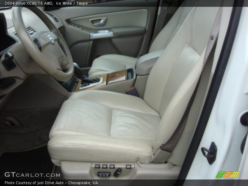 Ice White / Taupe 2004 Volvo XC90 T6 AWD