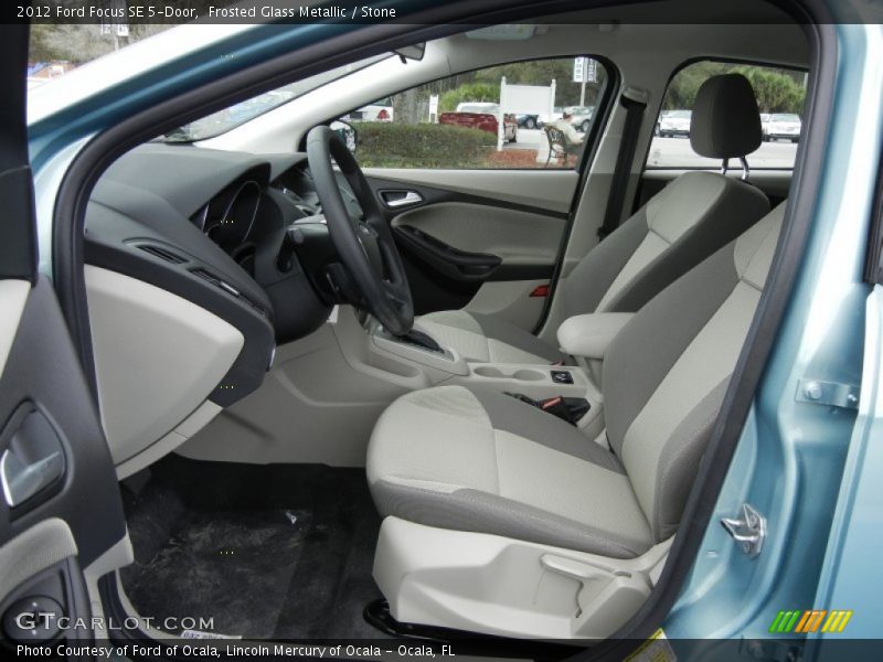  2012 Focus SE 5-Door Stone Interior