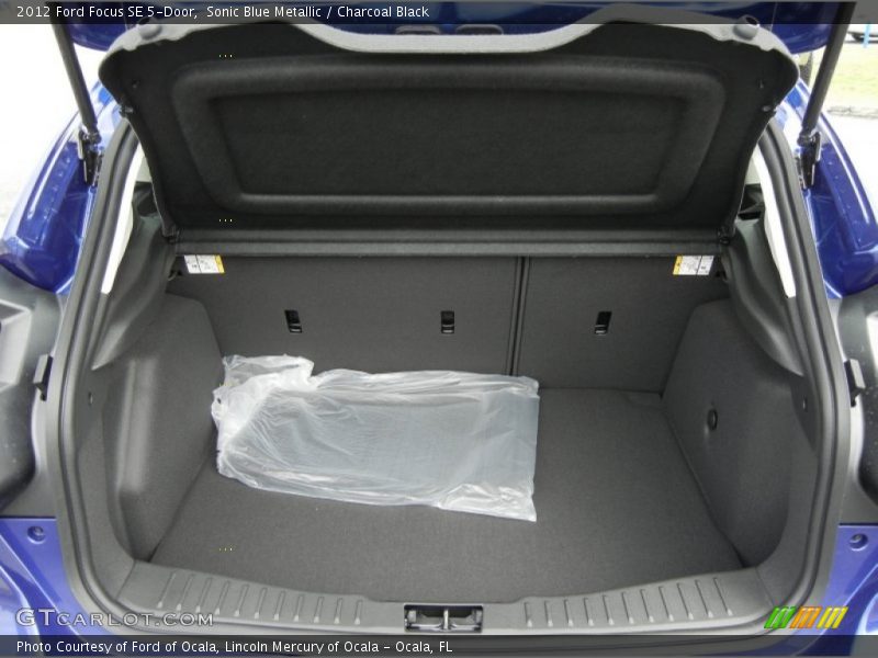  2012 Focus SE 5-Door Trunk