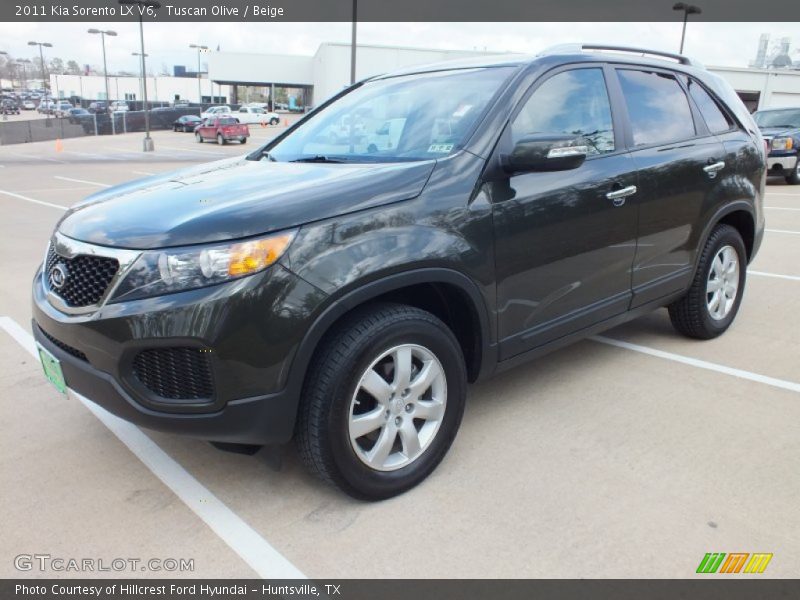 Front 3/4 View of 2011 Sorento LX V6