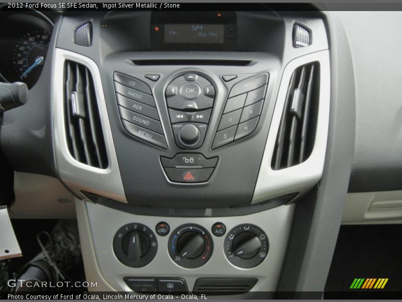 Controls of 2012 Focus SE SFE Sedan