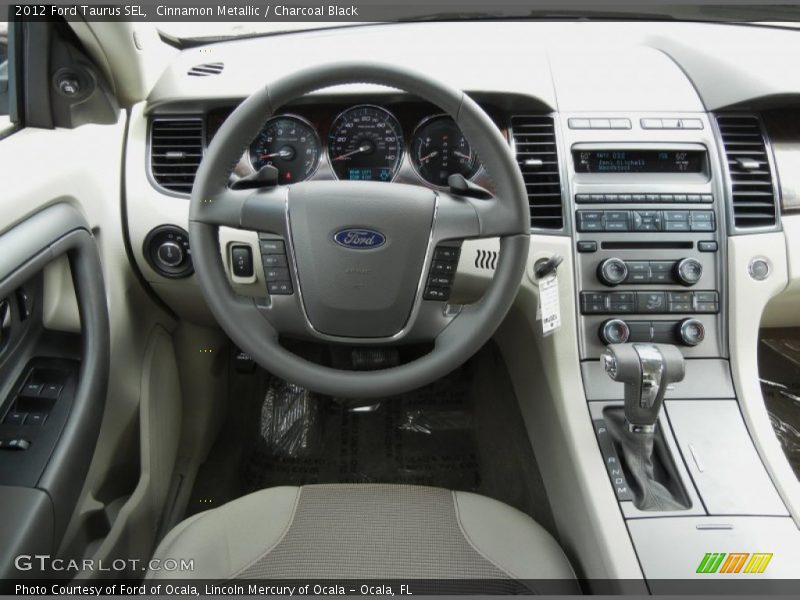 Dashboard of 2012 Taurus SEL