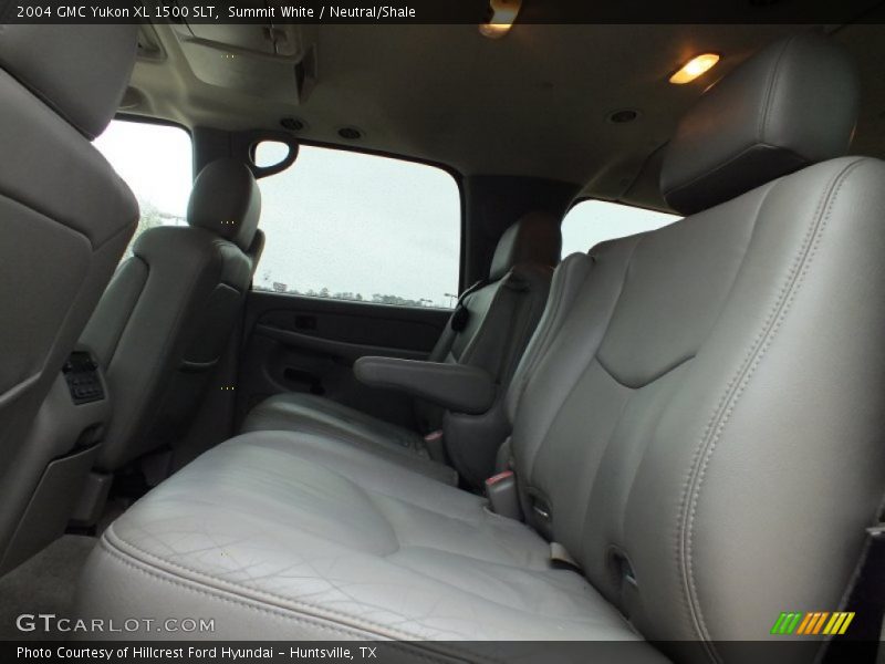 Summit White / Neutral/Shale 2004 GMC Yukon XL 1500 SLT
