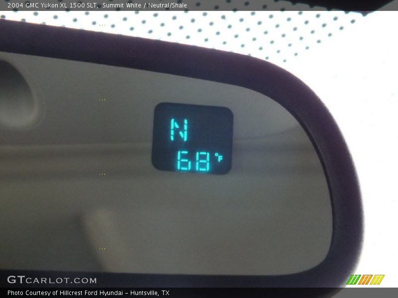 Summit White / Neutral/Shale 2004 GMC Yukon XL 1500 SLT