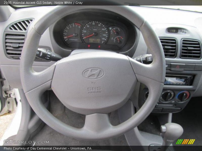 Noble White / Gray 2005 Hyundai Accent GLS Sedan