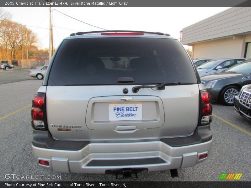 Silverstone Metallic / Light Gray 2005 Chevrolet TrailBlazer LS 4x4
