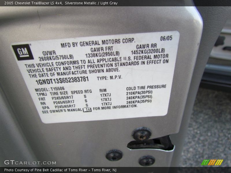 Silverstone Metallic / Light Gray 2005 Chevrolet TrailBlazer LS 4x4