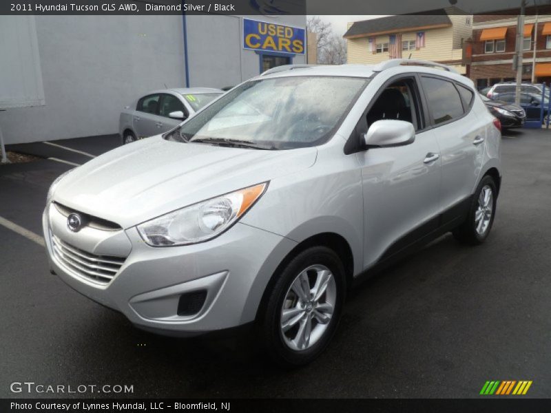 Front 3/4 View of 2011 Tucson GLS AWD