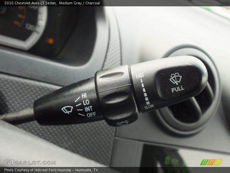 Controls of 2010 Aveo LT Sedan