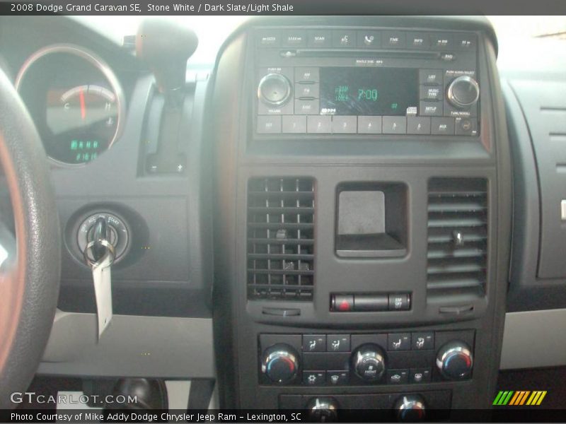 Stone White / Dark Slate/Light Shale 2008 Dodge Grand Caravan SE