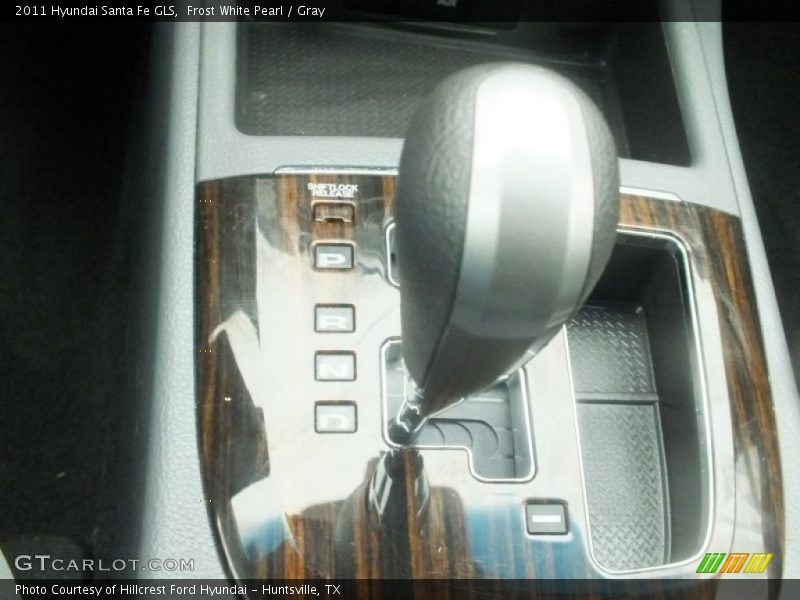 Frost White Pearl / Gray 2011 Hyundai Santa Fe GLS