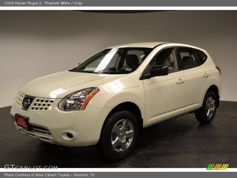 Phantom White / Gray 2009 Nissan Rogue S
