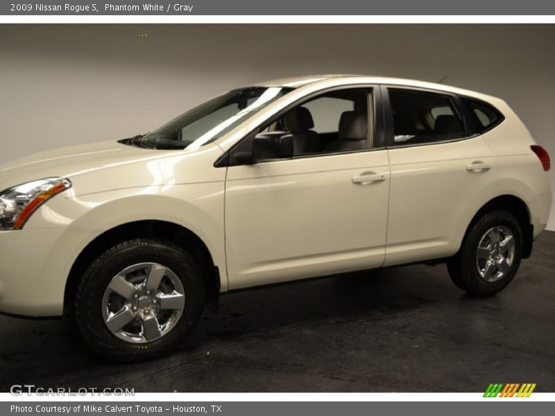 Phantom White / Gray 2009 Nissan Rogue S