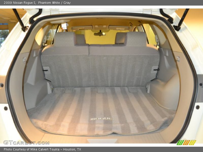 Phantom White / Gray 2009 Nissan Rogue S