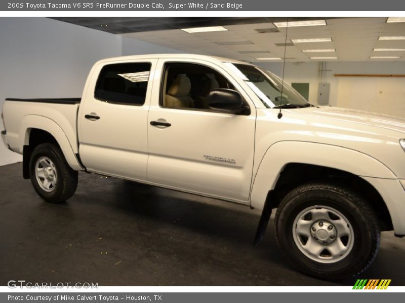 Super White / Sand Beige 2009 Toyota Tacoma V6 SR5 PreRunner Double Cab