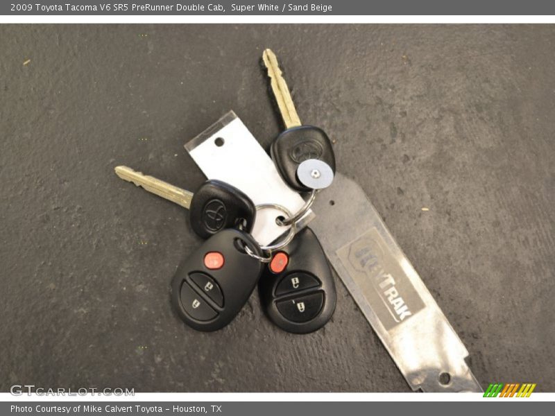 Super White / Sand Beige 2009 Toyota Tacoma V6 SR5 PreRunner Double Cab