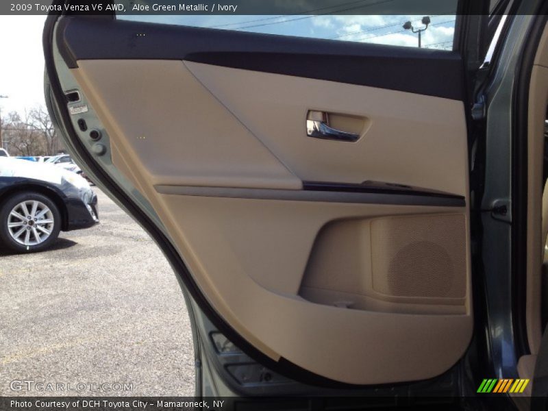 Aloe Green Metallic / Ivory 2009 Toyota Venza V6 AWD