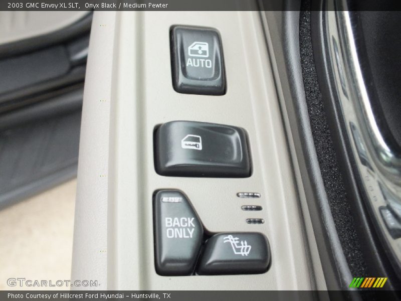 Controls of 2003 Envoy XL SLT