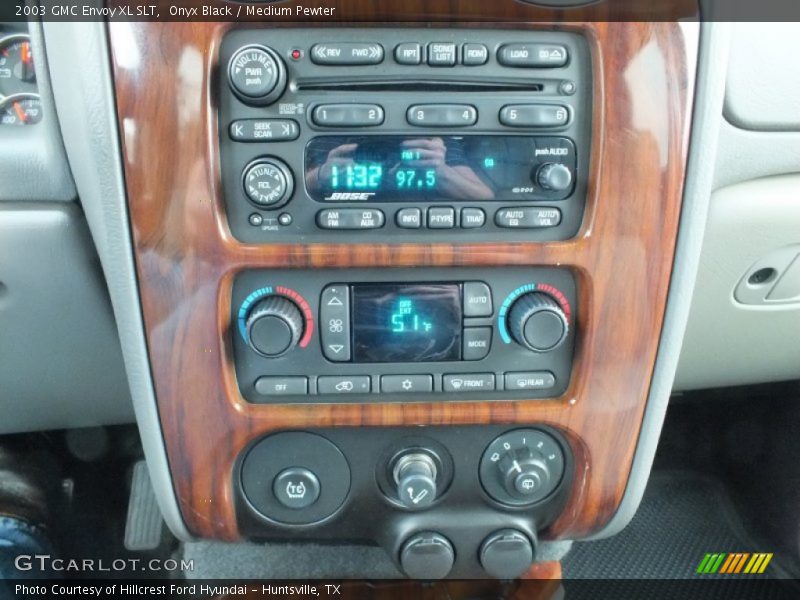 Controls of 2003 Envoy XL SLT