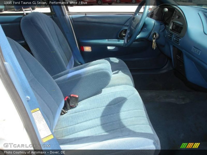 Performance White / Blue 1995 Ford Taurus GL Sedan