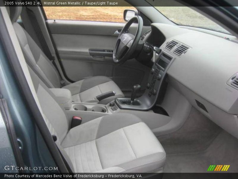 Mistral Green Metallic / Taupe/Light Taupe 2005 Volvo S40 2.4i