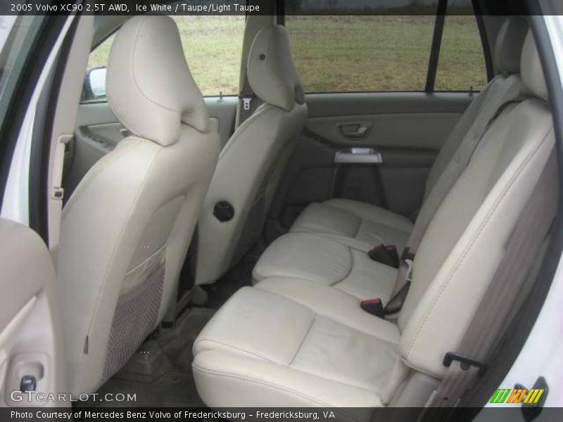 Ice White / Taupe/Light Taupe 2005 Volvo XC90 2.5T AWD