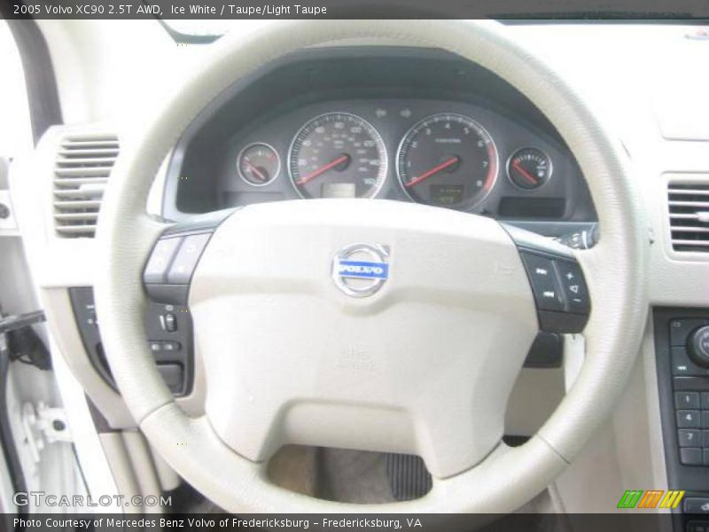 Ice White / Taupe/Light Taupe 2005 Volvo XC90 2.5T AWD