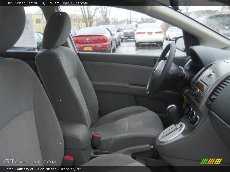 Brilliant Silver / Charcoal 2009 Nissan Sentra 2.0