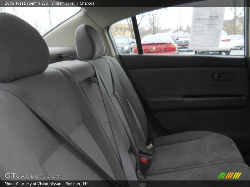 Brilliant Silver / Charcoal 2009 Nissan Sentra 2.0