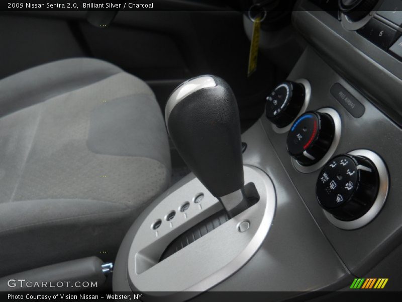 Brilliant Silver / Charcoal 2009 Nissan Sentra 2.0