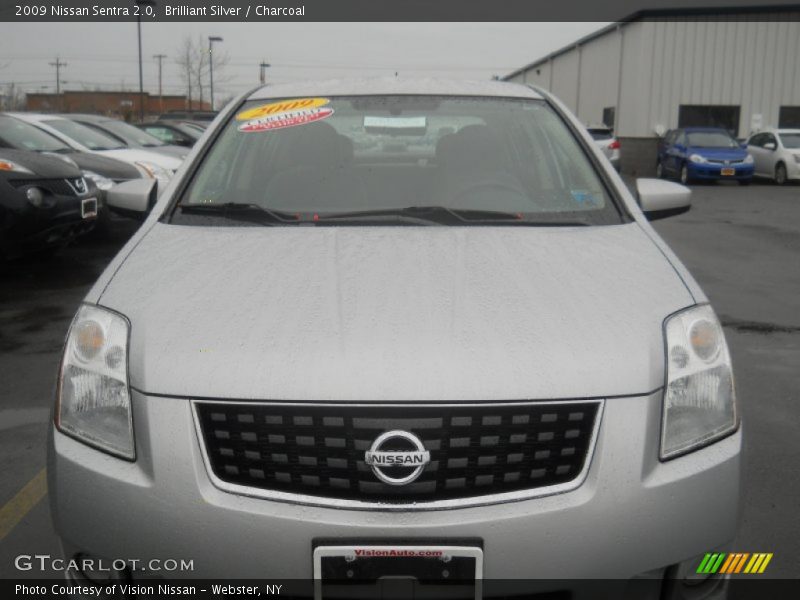 Brilliant Silver / Charcoal 2009 Nissan Sentra 2.0