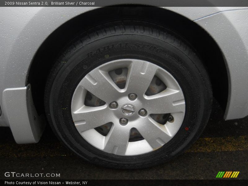 Brilliant Silver / Charcoal 2009 Nissan Sentra 2.0
