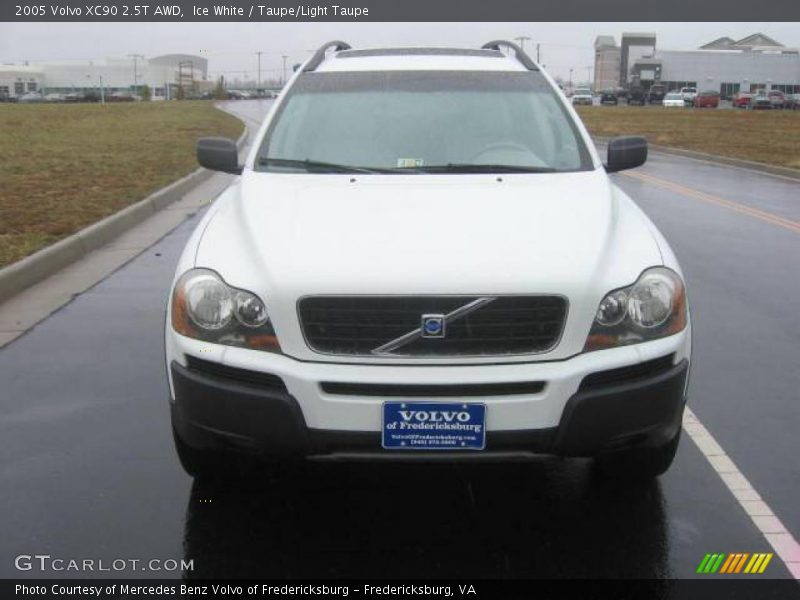 Ice White / Taupe/Light Taupe 2005 Volvo XC90 2.5T AWD