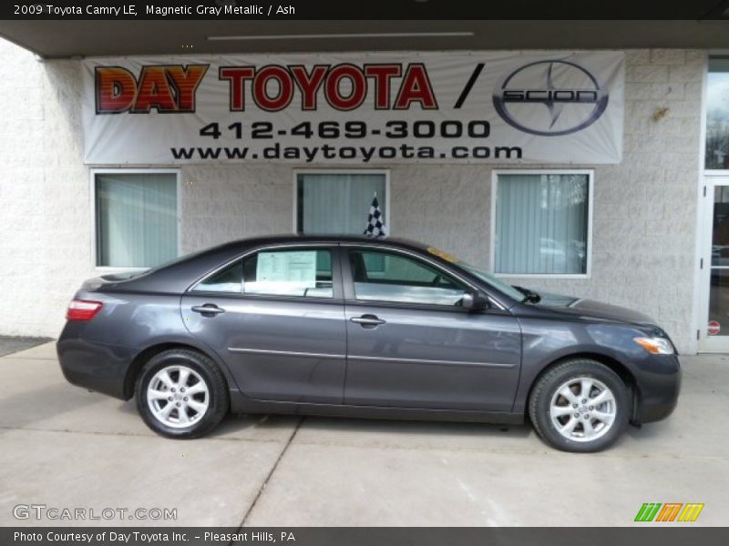 Magnetic Gray Metallic / Ash 2009 Toyota Camry LE