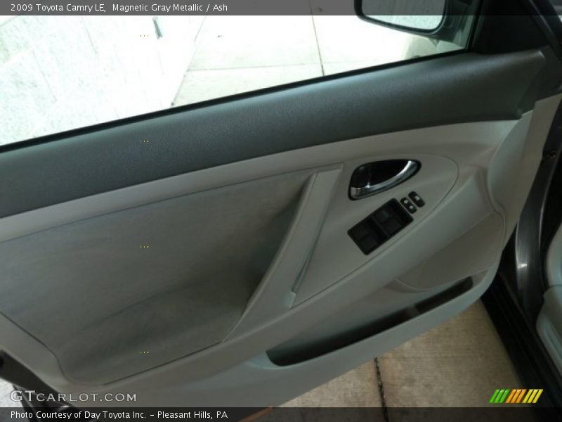 Magnetic Gray Metallic / Ash 2009 Toyota Camry LE