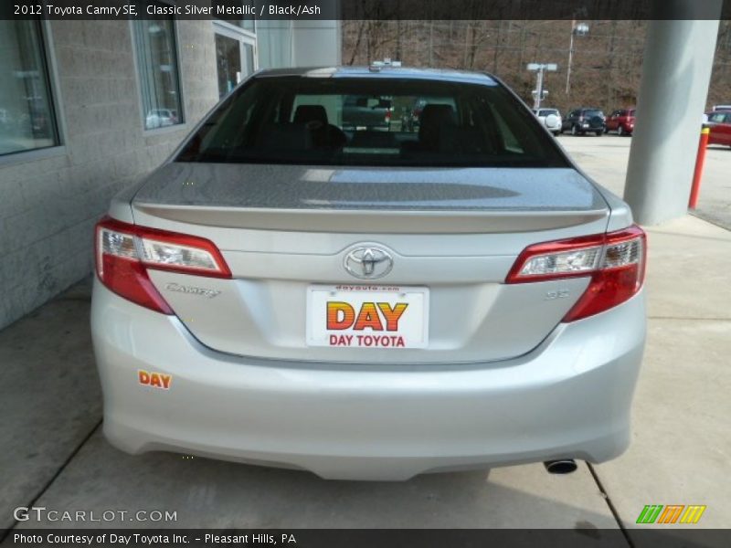Classic Silver Metallic / Black/Ash 2012 Toyota Camry SE
