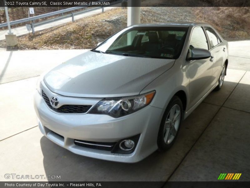 Classic Silver Metallic / Black/Ash 2012 Toyota Camry SE