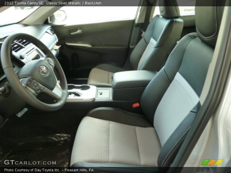 Classic Silver Metallic / Black/Ash 2012 Toyota Camry SE