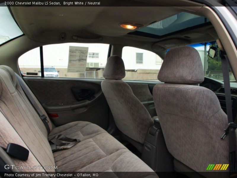 Bright White / Neutral 2000 Chevrolet Malibu LS Sedan