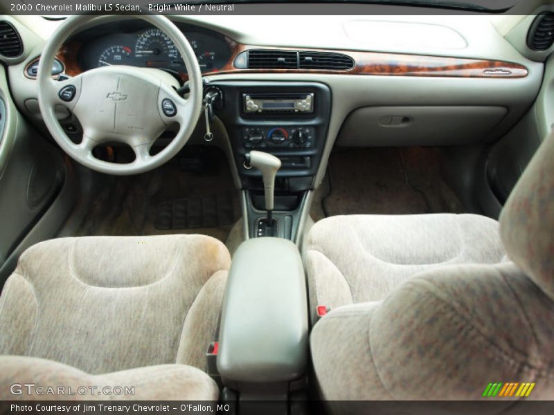 Bright White / Neutral 2000 Chevrolet Malibu LS Sedan
